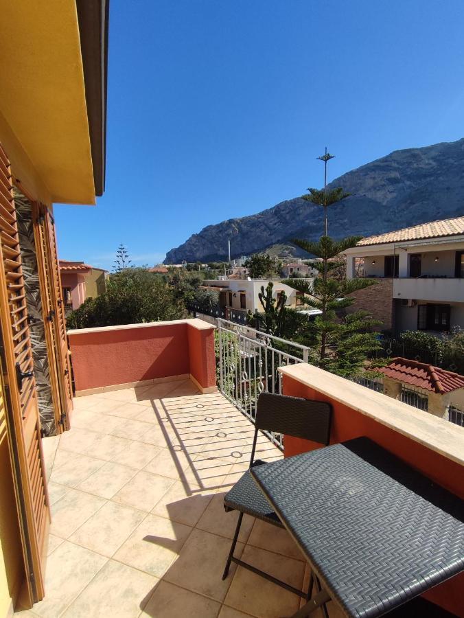 Casa Vacanze Isolotto Isola delle Femmine Eksteriør billede