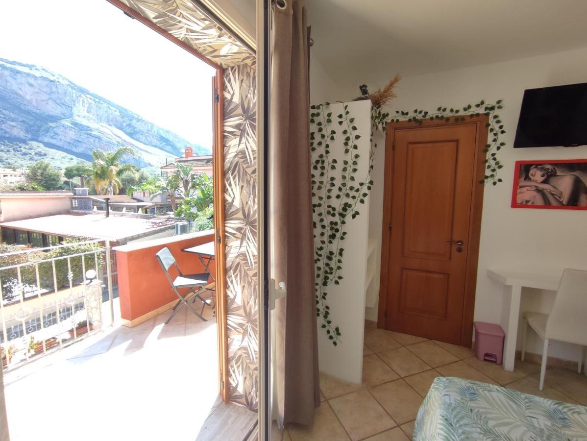 Casa Vacanze Isolotto Isola delle Femmine Eksteriør billede