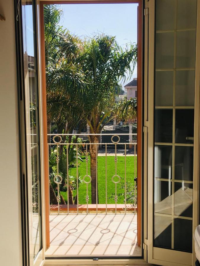 Casa Vacanze Isolotto Isola delle Femmine Eksteriør billede